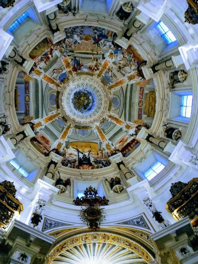 Hispalis Santa Angela Севилья Экстерьер фото
